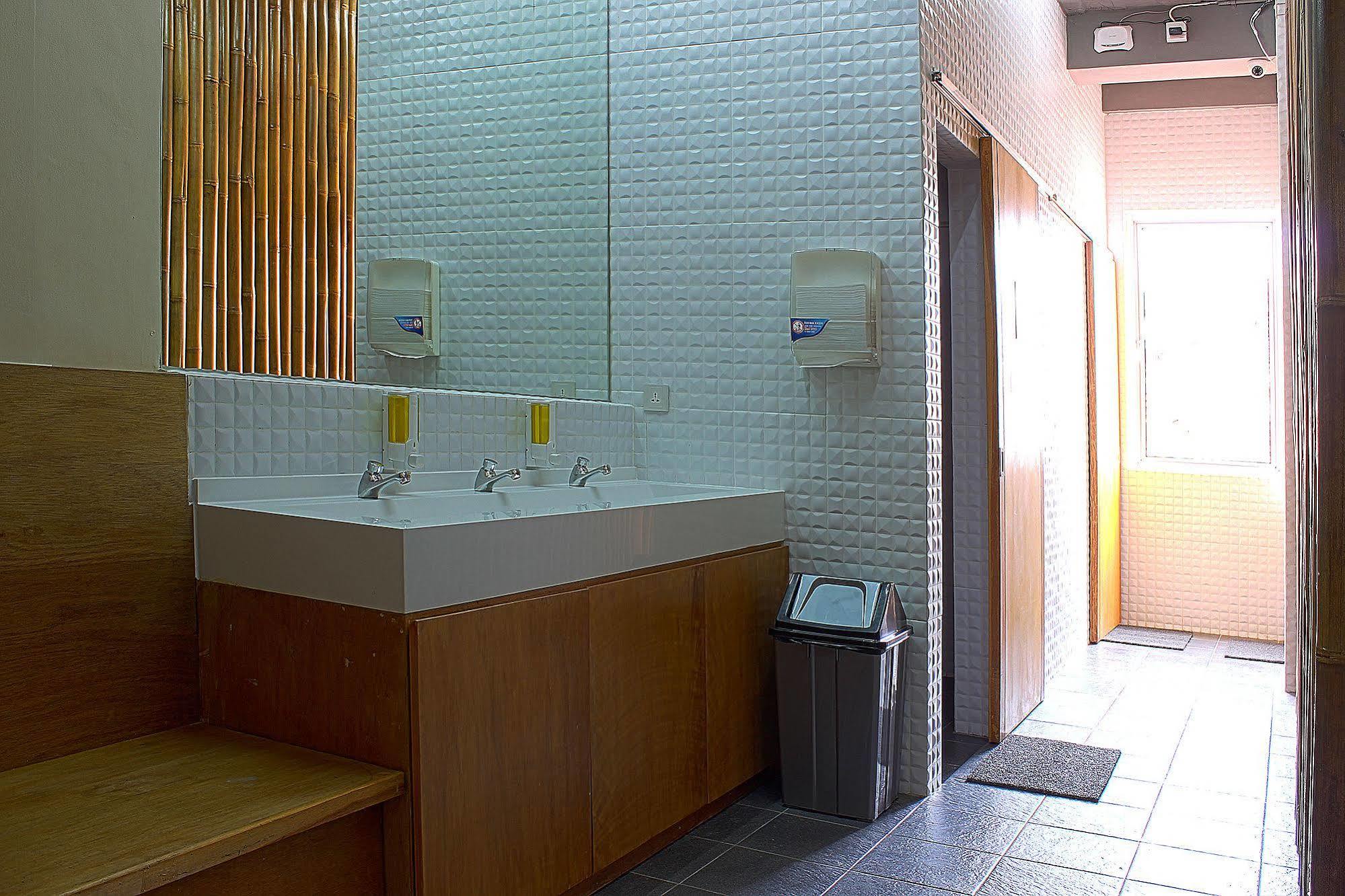 Teduh Hostel Kota Tua จาการ์ตา ภายนอก รูปภาพ