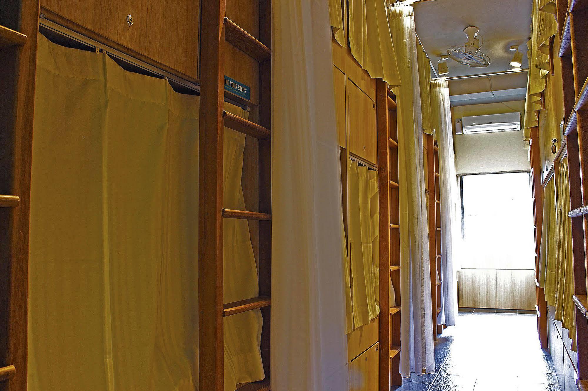 Teduh Hostel Kota Tua จาการ์ตา ภายนอก รูปภาพ