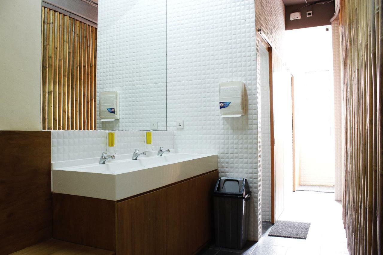 Teduh Hostel Kota Tua จาการ์ตา ภายนอก รูปภาพ