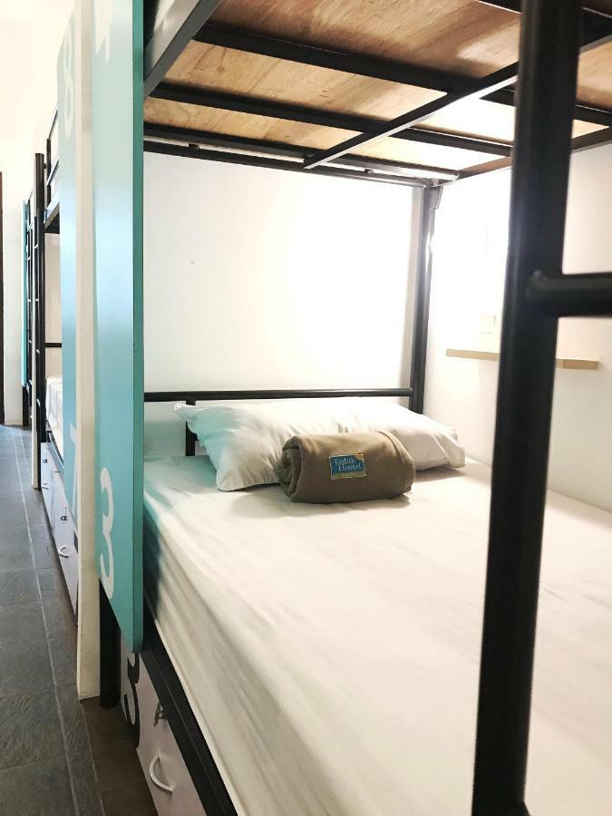 Teduh Hostel Kota Tua จาการ์ตา ภายนอก รูปภาพ